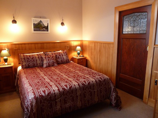 Te Anau Lodge - bedroom