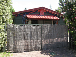 Moanarua Beach Cottage