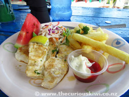 Lunch at Big Mama's on Pangaimotu Island