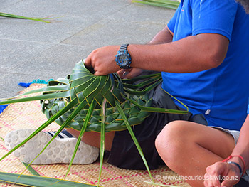 Flax weaving class - Taumeasina Island Resort
