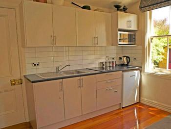 Wellington City Cottages - Kitchen